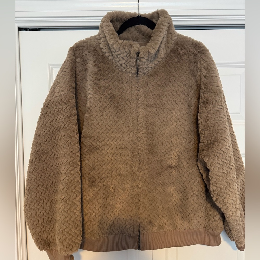 Abercrombie & Fitch Beige Fleece/Faux Fur Jacket